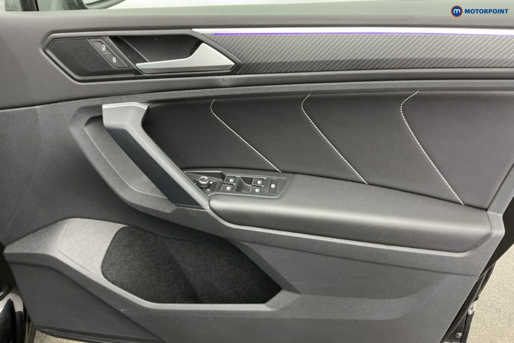 Volkswagen Tiguan R-Line Automatic Petrol SUV - Stock Number (1640244) - 24th supplementary image