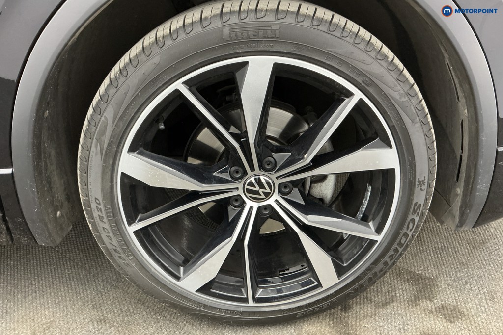 Volkswagen Tiguan R-Line Automatic Petrol SUV - Stock Number (1640244) - 33rd supplementary image