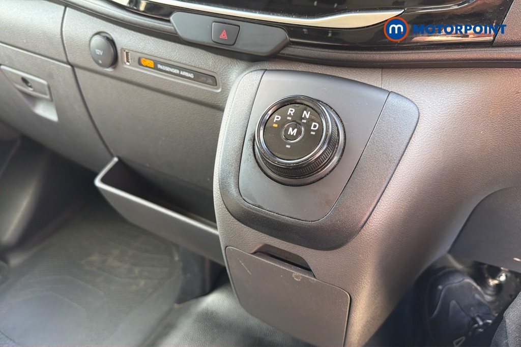 Ford Transit Limited Automatic Diesel Medium Roof Van - Stock Number (1640347) - 15th supplementary image