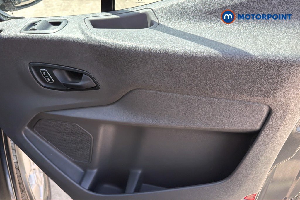 Ford Transit Limited Automatic Diesel Medium Roof Van - Stock Number (1640347) - 19th supplementary image