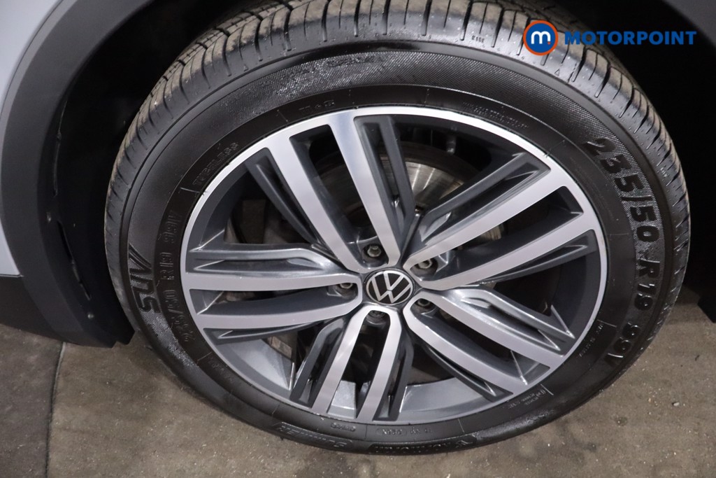 Volkswagen Tiguan Elegance Automatic Petrol SUV - Stock Number (1640434) - 11th supplementary image