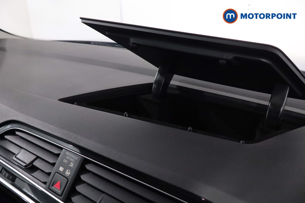 Volkswagen Tiguan Elegance Automatic Petrol SUV - Stock Number (1640434) - 17th supplementary image