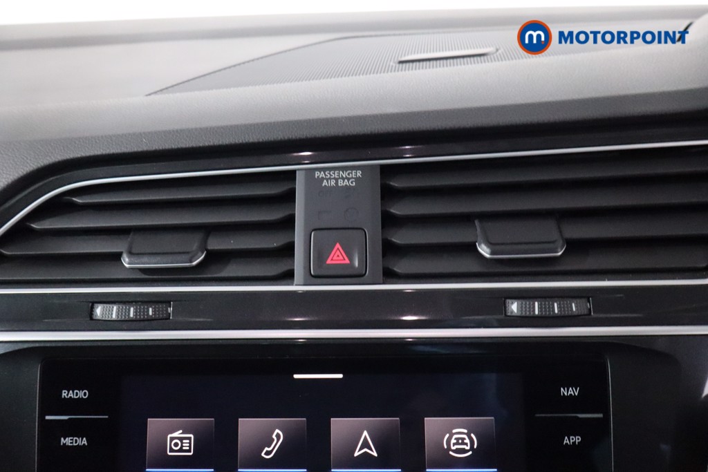 Volkswagen Tiguan Elegance Automatic Petrol SUV - Stock Number (1640434) - 18th supplementary image