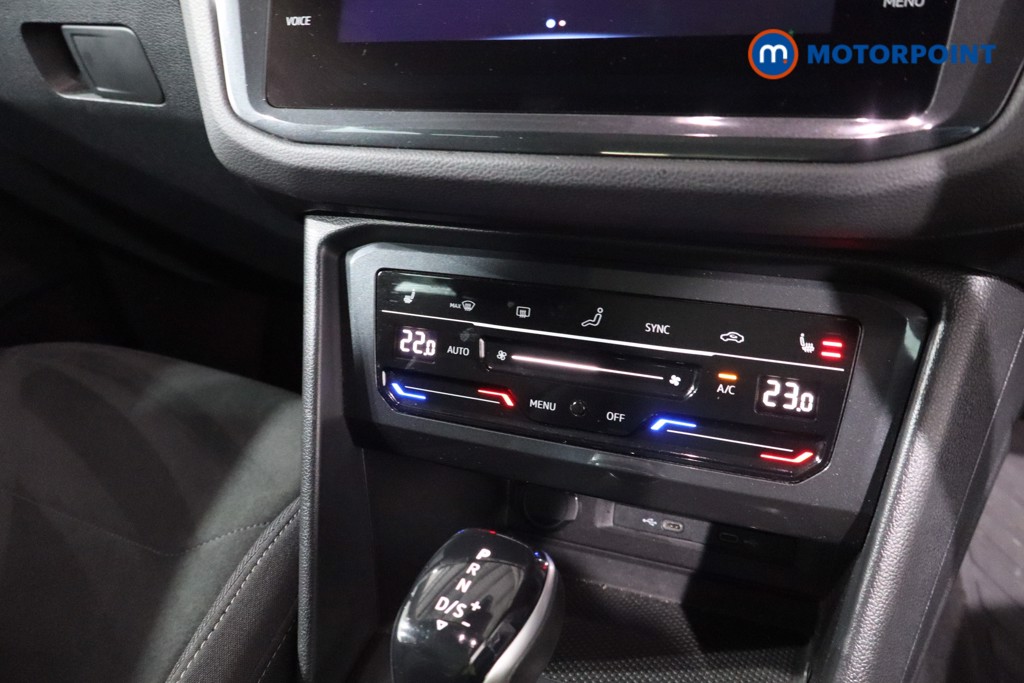 Volkswagen Tiguan Elegance Automatic Petrol SUV - Stock Number (1640434) - 20th supplementary image
