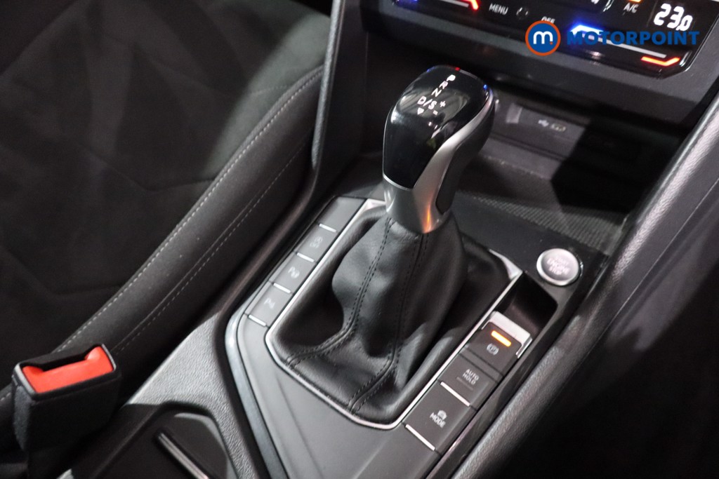 Volkswagen Tiguan Elegance Automatic Petrol SUV - Stock Number (1640434) - 21st supplementary image
