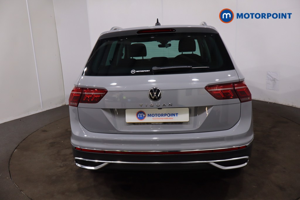 Volkswagen Tiguan Elegance Automatic Petrol SUV - Stock Number (1640434) - 33rd supplementary image