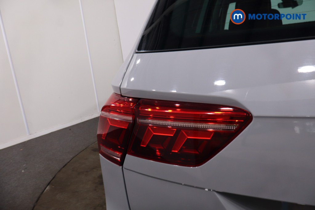 Volkswagen Tiguan Elegance Automatic Petrol SUV - Stock Number (1640434) - 34th supplementary image