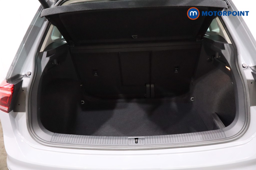 Volkswagen Tiguan Elegance Automatic Petrol SUV - Stock Number (1640434) - 36th supplementary image
