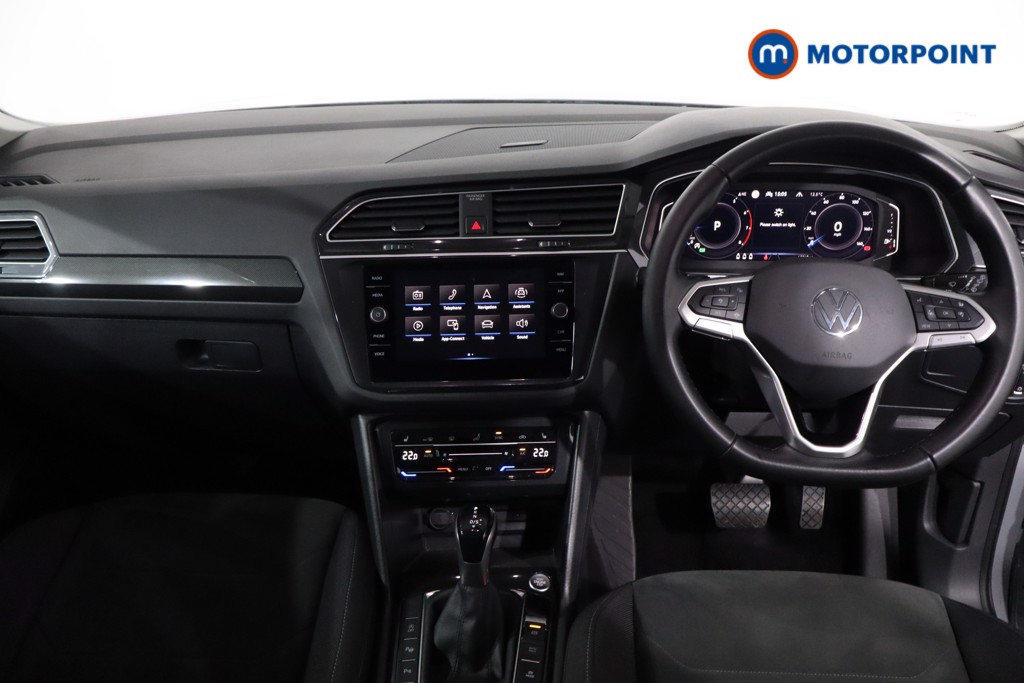 Volkswagen Tiguan Elegance Automatic Petrol SUV - Stock Number (1640434) - 1st supplementary image