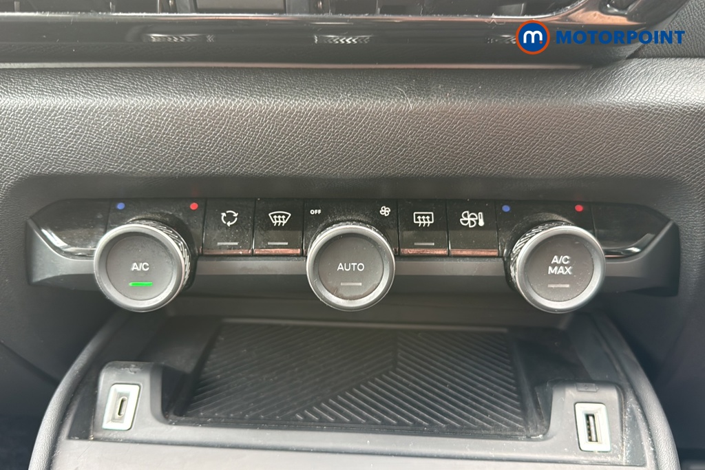 Citroen C4 Shine Automatic Electric Hatchback - Stock Number (1640624) - 12th supplementary image