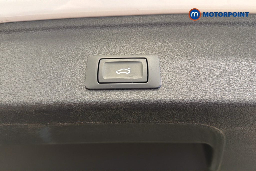 Audi A4 S Line Automatic Diesel Estate - Stock Number (1640917) - 35th supplementary image