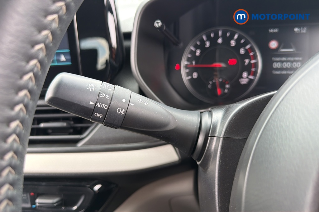 Suzuki Swift Motion Manual Petrol Hatchback - Stock Number (1607420) - 5th supplementary image
