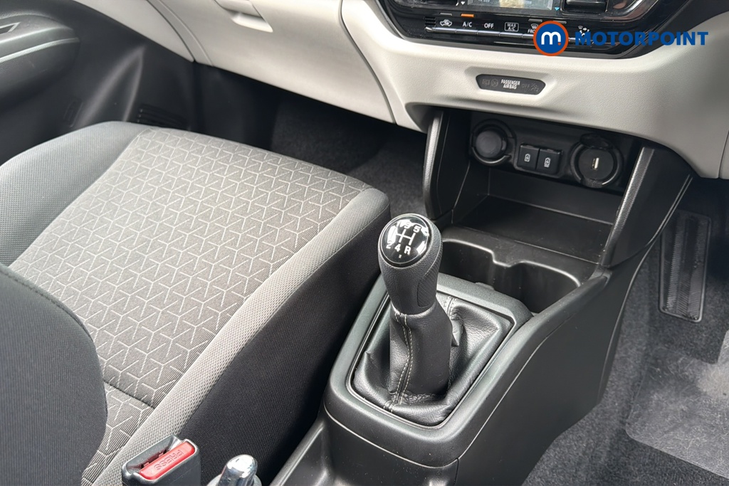 Suzuki Swift Motion Manual Petrol Hatchback - Stock Number (1607420) - 15th supplementary image