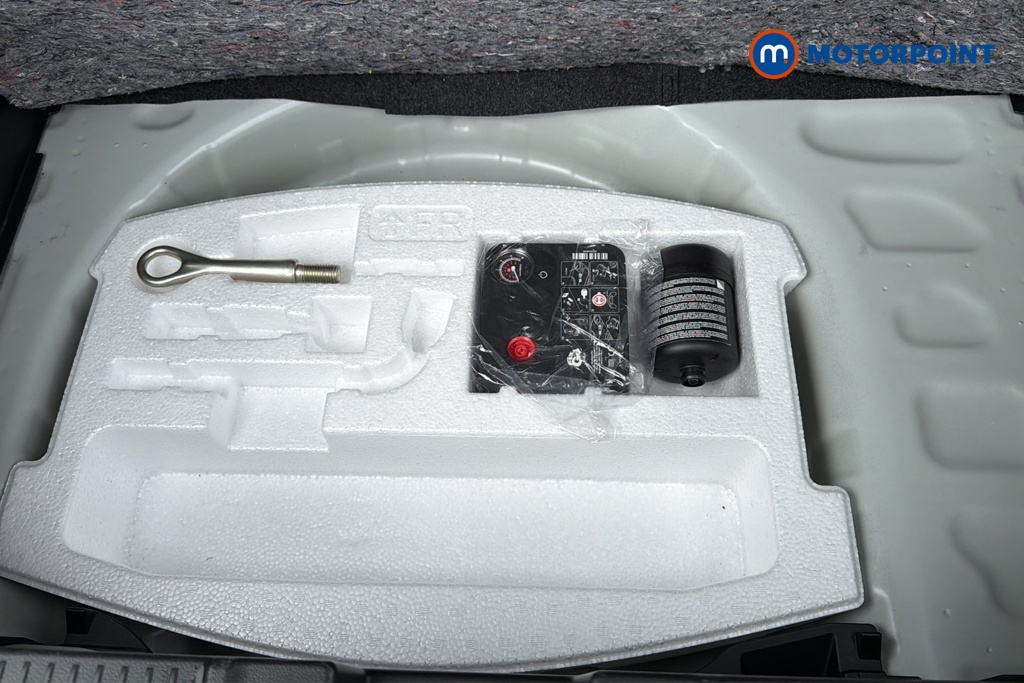 Suzuki Swift Motion Manual Petrol Hatchback - Stock Number (1607420) - 33rd supplementary image
