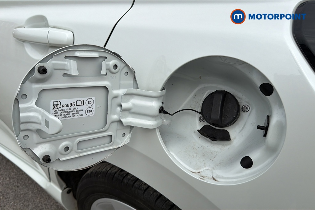 Suzuki Swift Motion Manual Petrol Hatchback - Stock Number (1607420) - 41st supplementary image