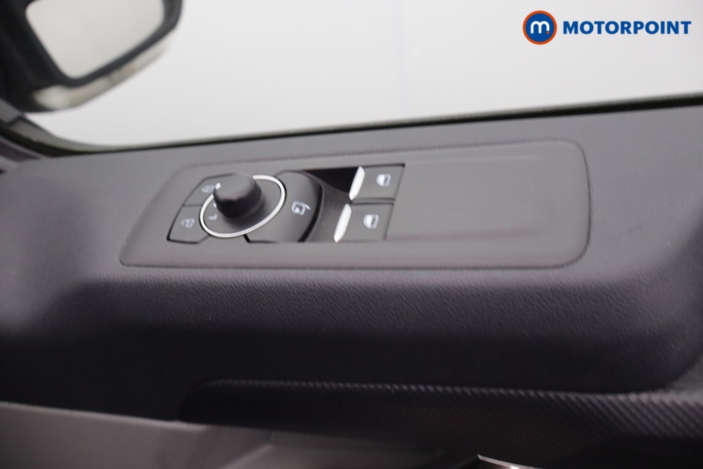 Ford Transit Custom Limited Manual Diesel Panel Van - Stock Number (1613924) - 8th supplementary image