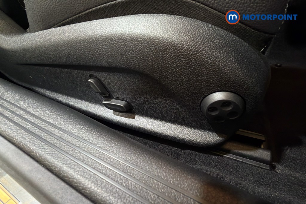 Mercedes-Benz C Class Amg Line Automatic Petrol Coupe - Stock Number (1622103) - 25th supplementary image