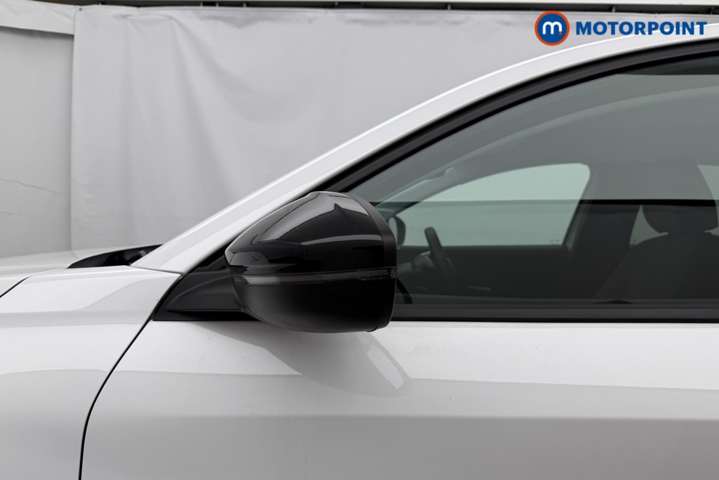 Peugeot 208 Allure Manual Petrol Hatchback - Stock Number (1624790) - 21st supplementary image