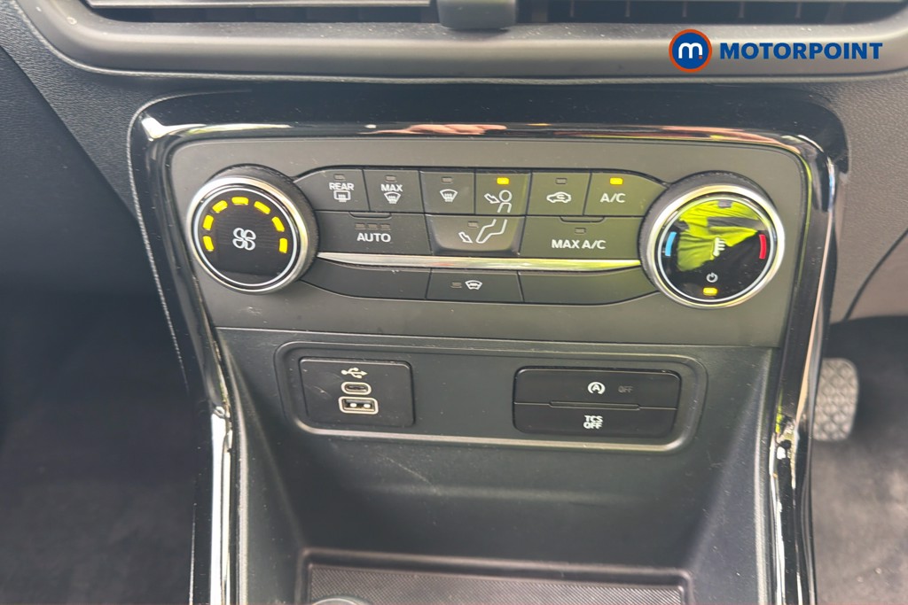 Ford Ecosport Titanium Manual Petrol SUV - Stock Number (1626198) - 12th supplementary image