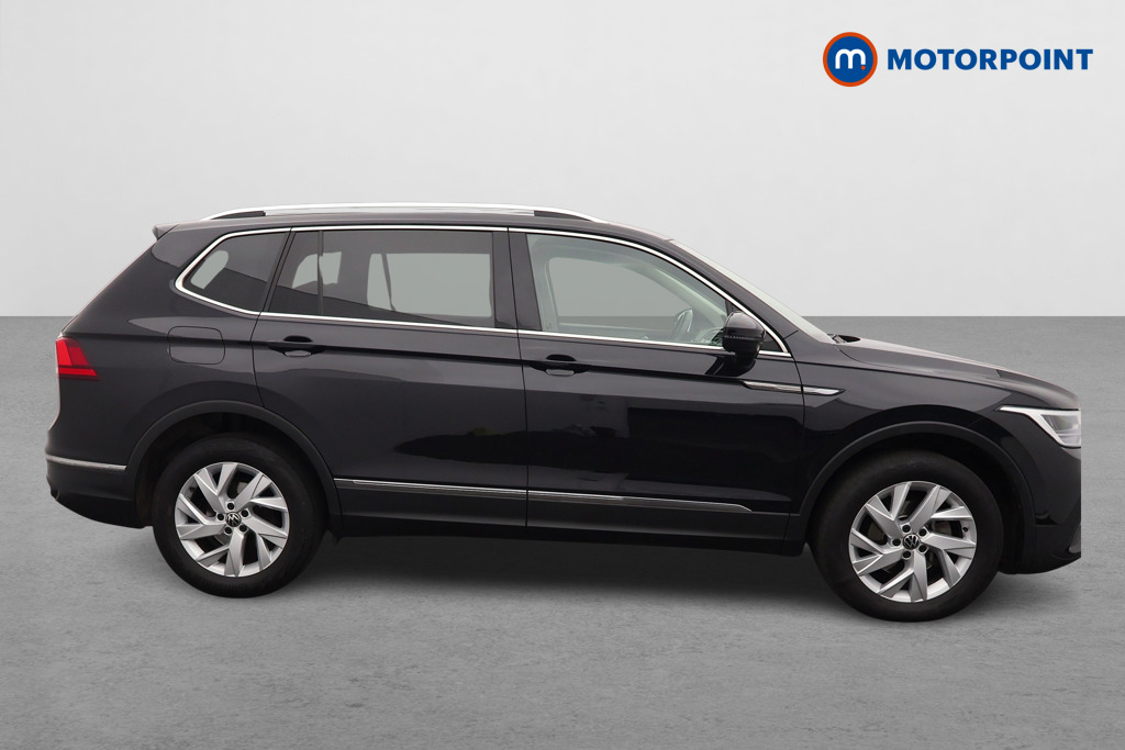 Volkswagen Tiguan Allspace Life Automatic Petrol SUV - Stock Number (1628324) - Drivers side