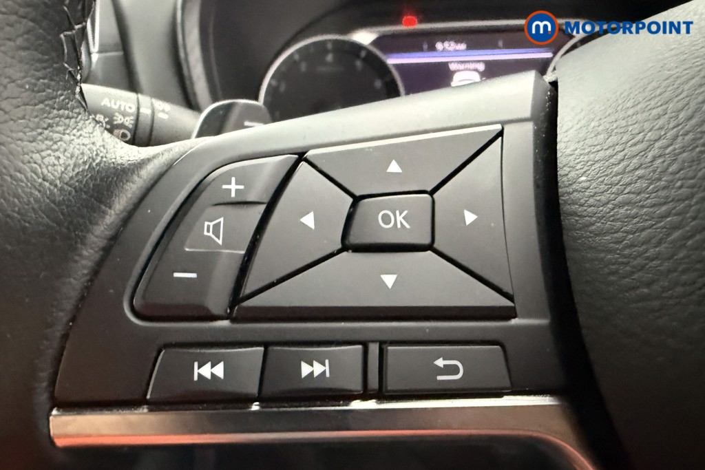 Nissan Juke N-Connecta Automatic Petrol SUV - Stock Number (1629060) - 3rd supplementary image