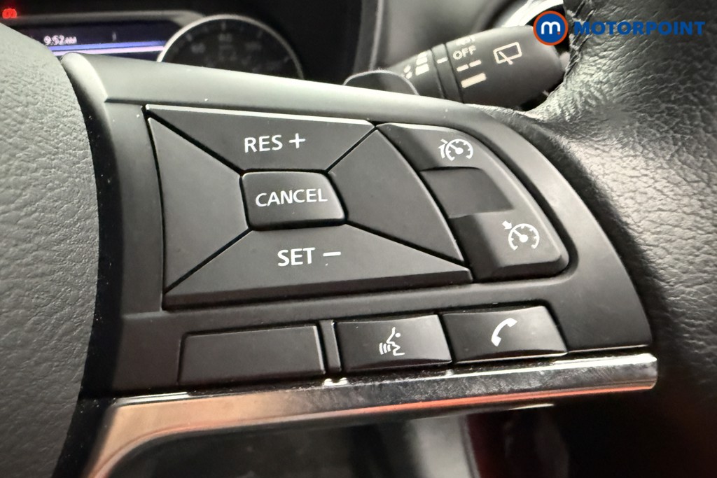 Nissan Juke N-Connecta Automatic Petrol SUV - Stock Number (1629060) - 4th supplementary image