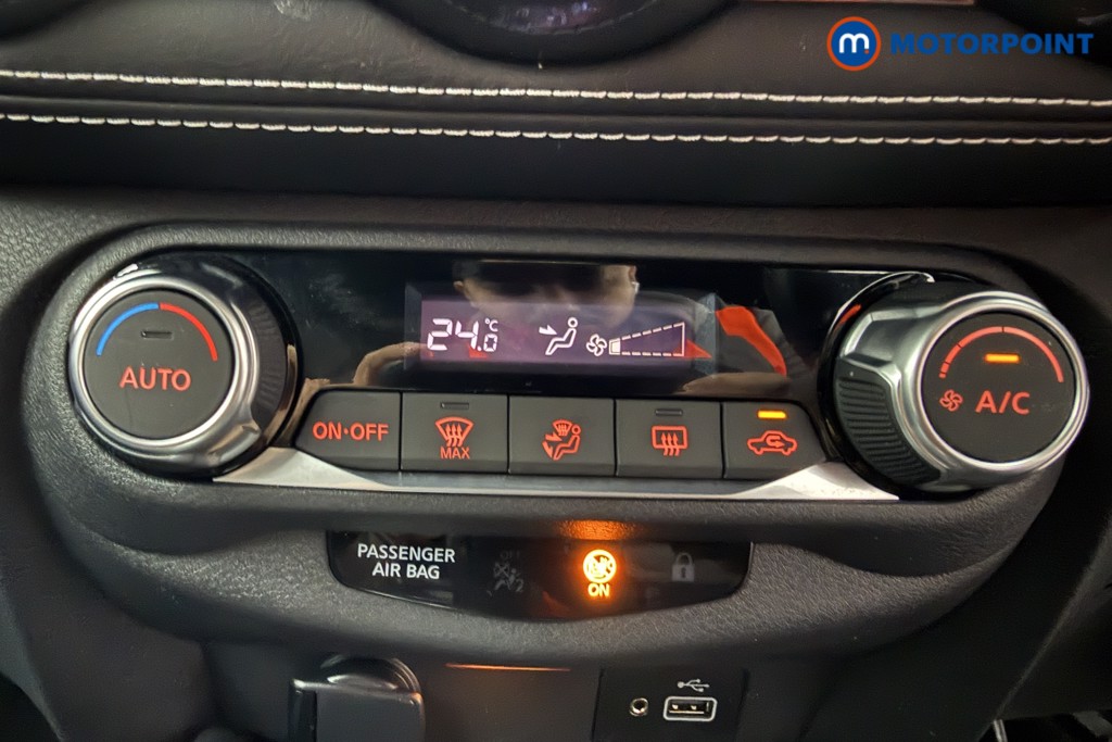 Nissan Juke N-Connecta Automatic Petrol SUV - Stock Number (1629060) - 10th supplementary image