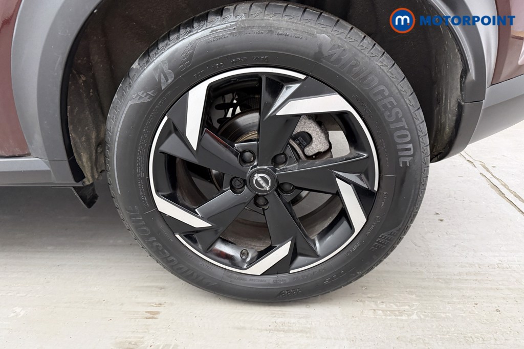 Nissan Juke N-Connecta Automatic Petrol SUV - Stock Number (1629060) - 23rd supplementary image