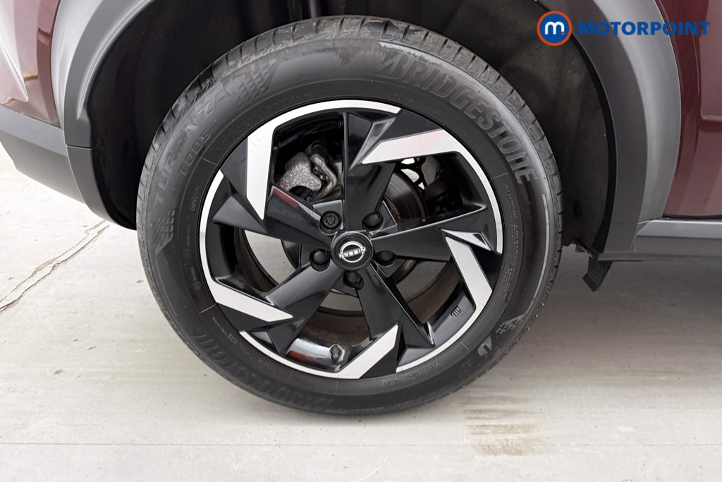 Nissan Juke N-Connecta Automatic Petrol SUV - Stock Number (1629060) - 24th supplementary image