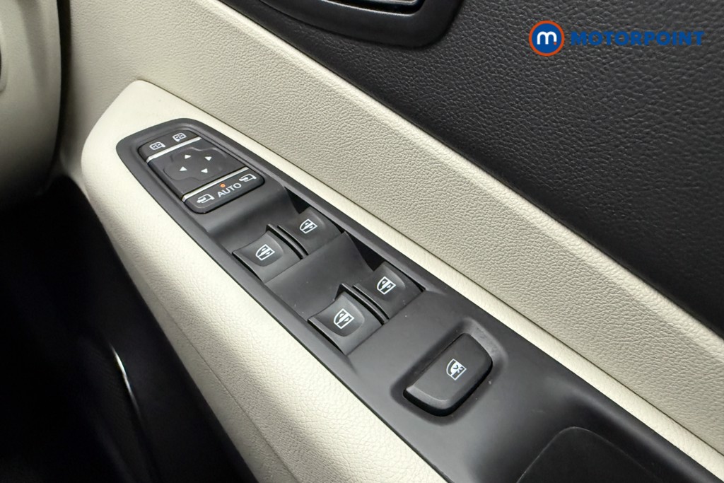 Renault Captur Gt Line Manual Petrol SUV - Stock Number (1630742) - 16th supplementary image