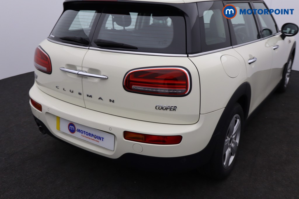 Mini Clubman Cooper Classic Automatic Petrol Estate - Stock Number (1631370) - 2nd supplementary image