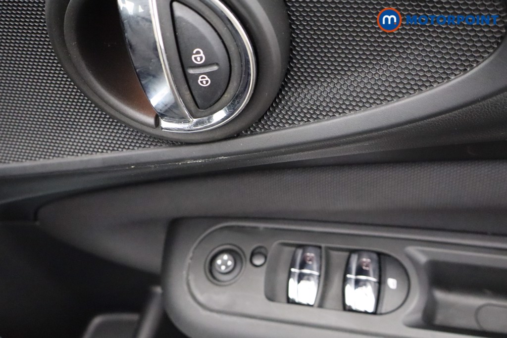 Mini Clubman Cooper Classic Automatic Petrol Estate - Stock Number (1631370) - 10th supplementary image