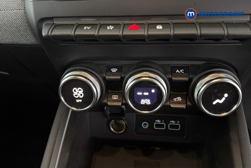 Renault Clio Techno Automatic Petrol-Electric Hybrid Hatchback - Stock Number (1632657) - 12th supplementary image