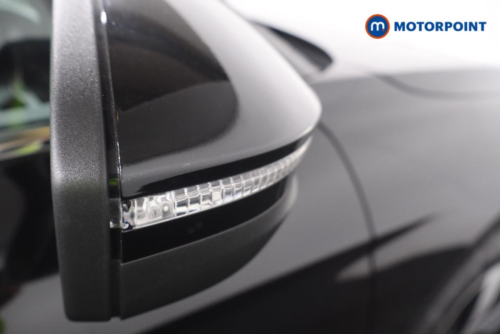 Volkswagen Passat Life Automatic Petrol Plug-In Hybrid Estate - Stock Number (1632897) - 19th supplementary image