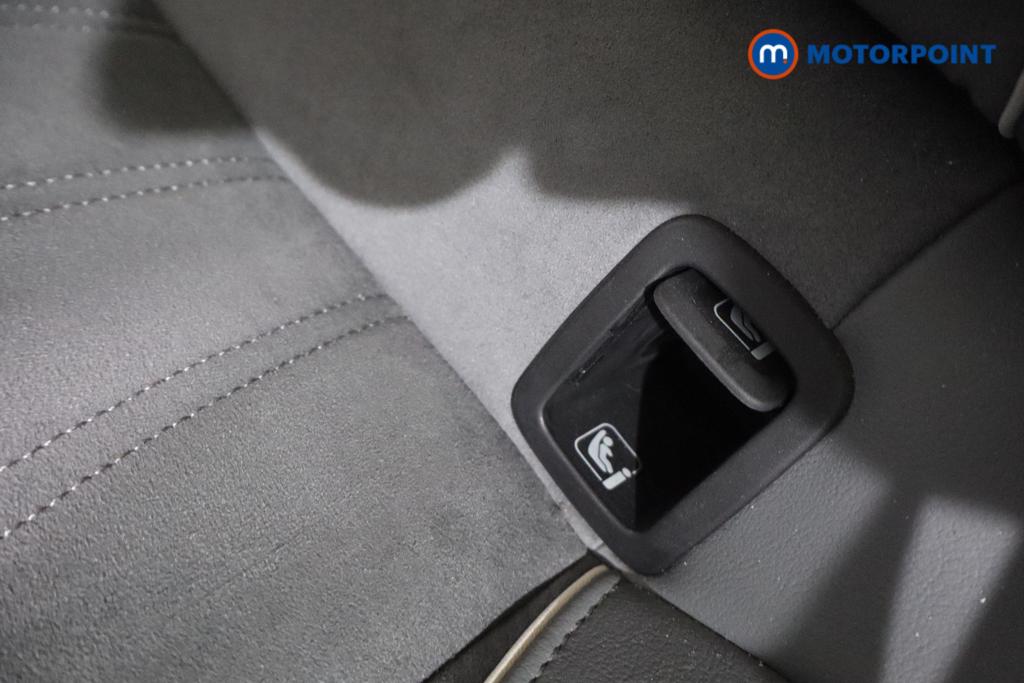 Volkswagen Passat Life Automatic Petrol Plug-In Hybrid Estate - Stock Number (1632897) - 25th supplementary image