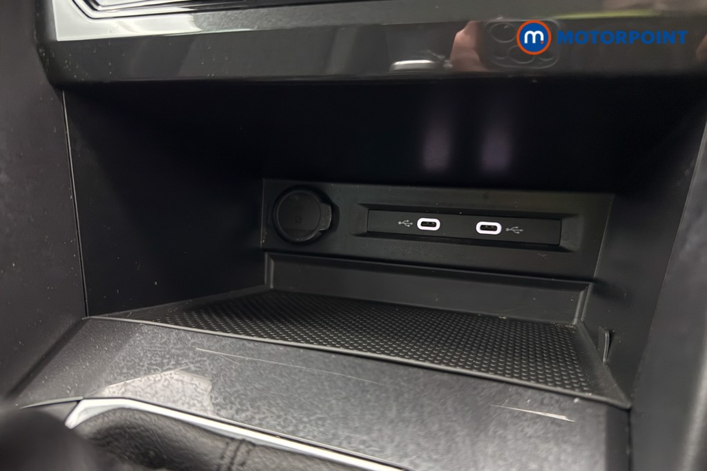 Volkswagen Tiguan Life Manual Petrol SUV - Stock Number (1633671) - 14th supplementary image