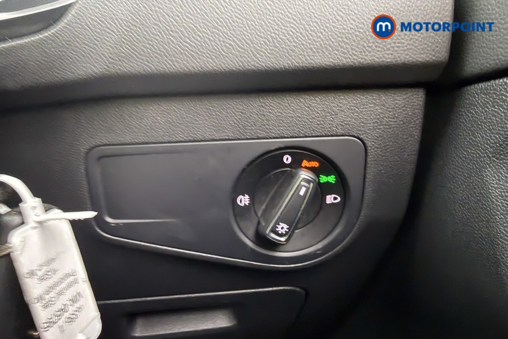 Volkswagen Tiguan Life Manual Petrol SUV - Stock Number (1633671) - 16th supplementary image