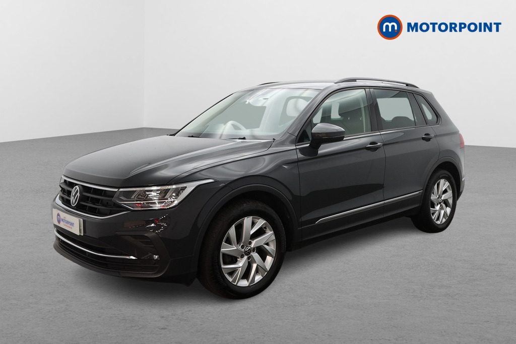 Volkswagen Tiguan Life Manual Petrol SUV - Stock Number (1633671) - Passenger side front corner