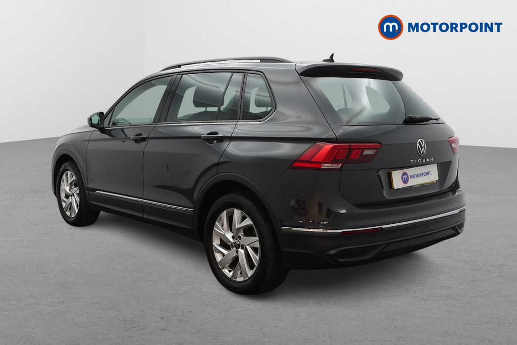 Volkswagen Tiguan Life Manual Petrol SUV - Stock Number (1633671) - Passenger side rear corner