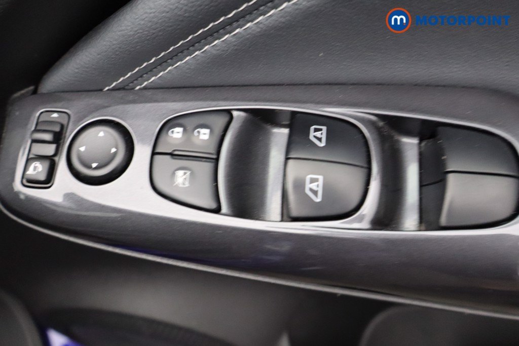 Nissan Juke N-Connecta Automatic Petrol SUV - Stock Number (1634004) - 12th supplementary image