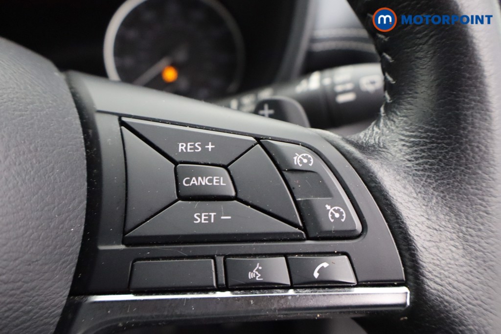 Nissan Juke N-Connecta Automatic Petrol SUV - Stock Number (1634004) - 15th supplementary image