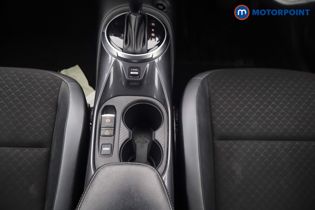 Nissan Juke N-Connecta Automatic Petrol-Electric Hybrid SUV - Stock Number (1634793) - 6th supplementary image