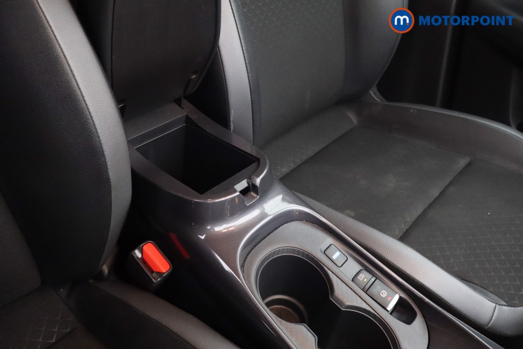 Nissan Juke N-Connecta Automatic Petrol-Electric Hybrid SUV - Stock Number (1634793) - 13th supplementary image