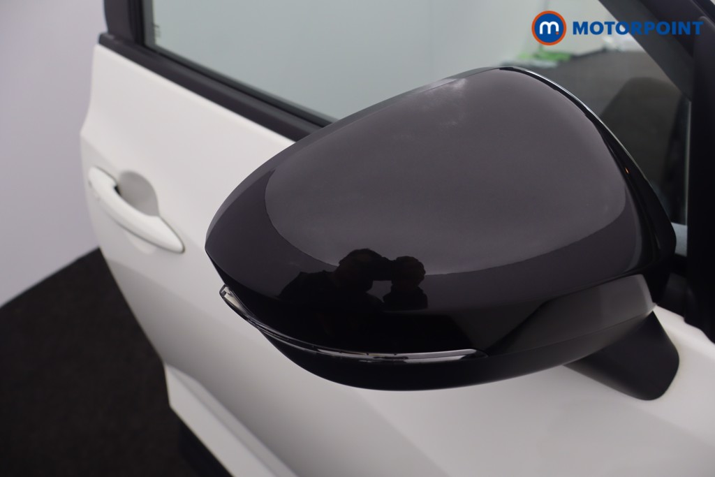 Nissan Juke N-Connecta Automatic Petrol-Electric Hybrid SUV - Stock Number (1634793) - 36th supplementary image