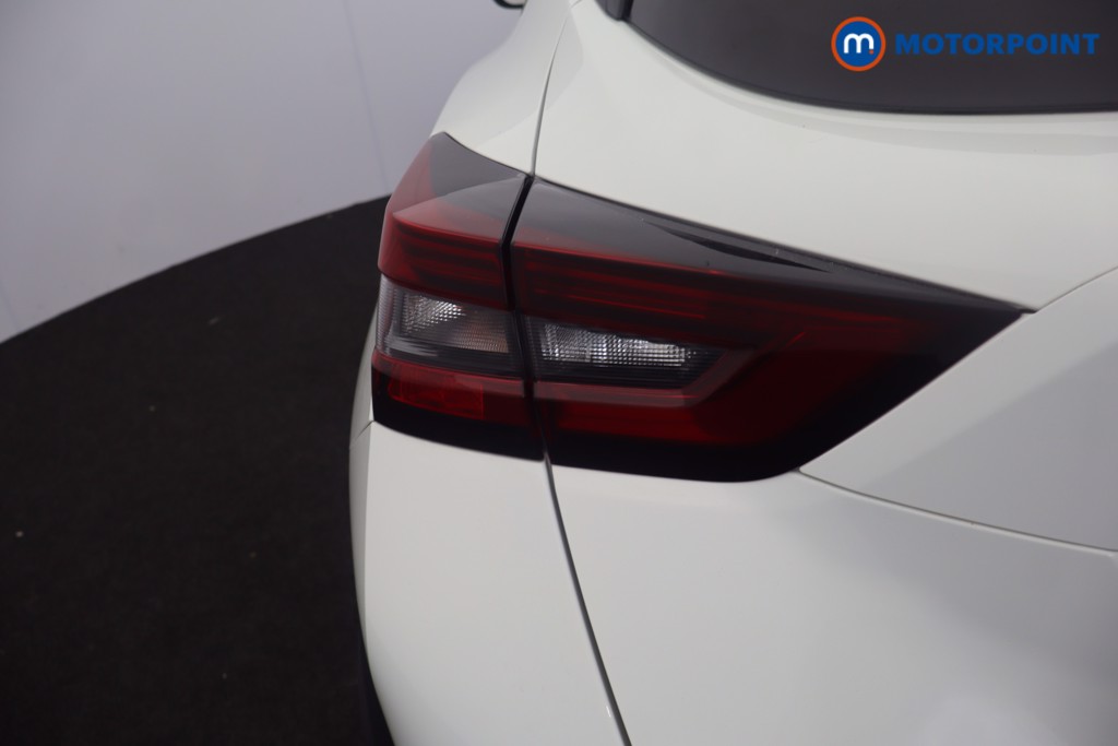 Nissan Juke N-Connecta Automatic Petrol-Electric Hybrid SUV - Stock Number (1634793) - 40th supplementary image