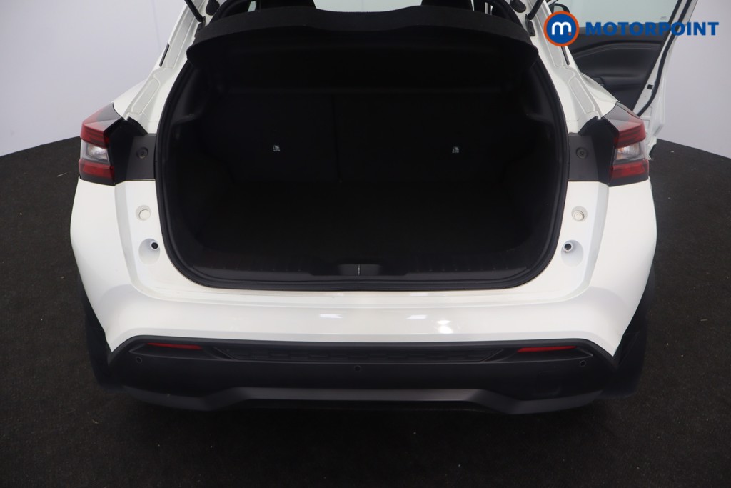 Nissan Juke N-Connecta Automatic Petrol-Electric Hybrid SUV - Stock Number (1634793) - 42nd supplementary image