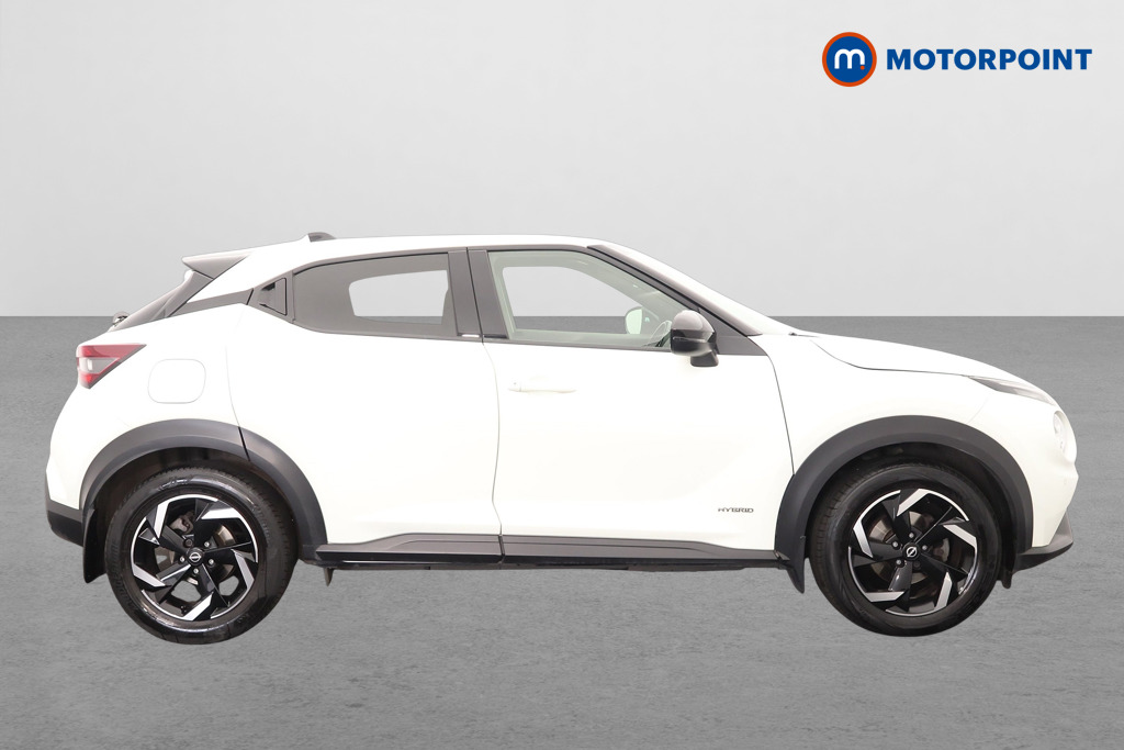 Nissan Juke N-Connecta Automatic Petrol-Electric Hybrid SUV - Stock Number (1634793) - Drivers side