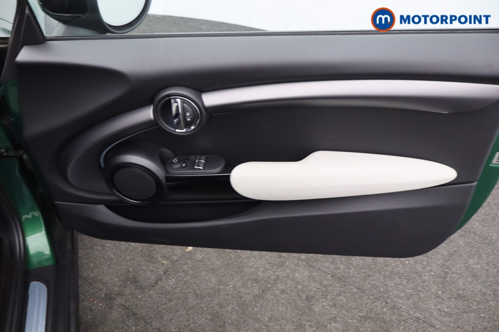 Mini Hatchback Cooper Exclusive Automatic Petrol Hatchback - Stock Number (1635180) - 9th supplementary image