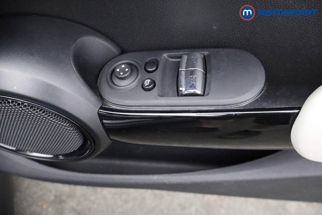 Mini Hatchback Cooper Exclusive Automatic Petrol Hatchback - Stock Number (1635180) - 10th supplementary image