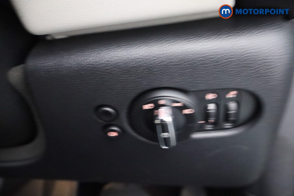 Mini Hatchback Cooper Exclusive Automatic Petrol Hatchback - Stock Number (1635180) - 11th supplementary image